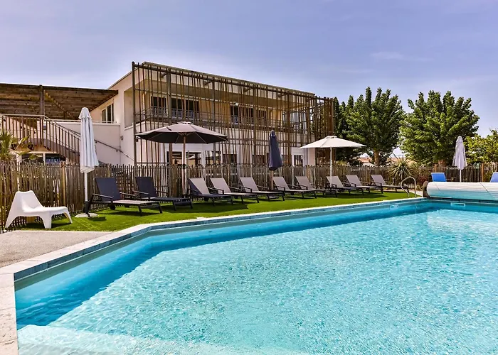 Village Club La Rivière CapFrance