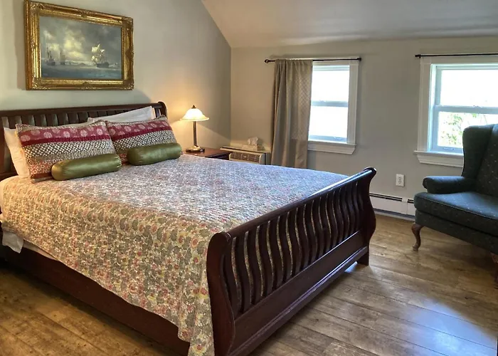 Lunenburg Arms Hotel