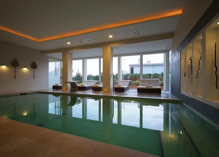 Grupotel Macarella Suites & Spa
