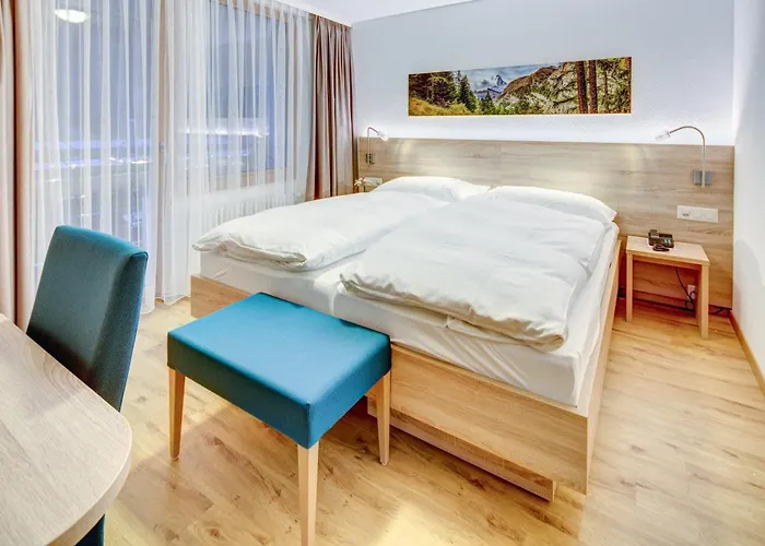 Matterhorn Inn - Wellness & Dining - At Zermatt Shuttle Station