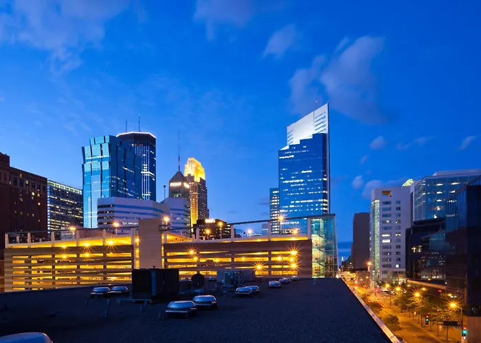 Holiday Inn Express Hotel & Suites Minneapolis-Downtown Convention Center By Ihg