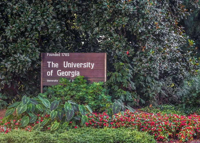 Howard Johnson By Wyndham Athens