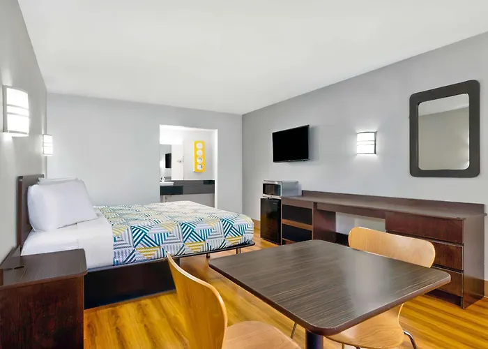 Motel 6-Plano, TX - Plano Northeast