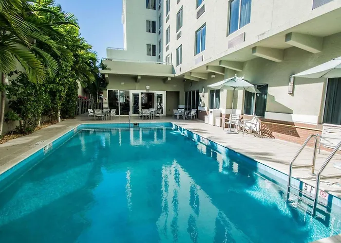 Comfort Suites Miami Airport North