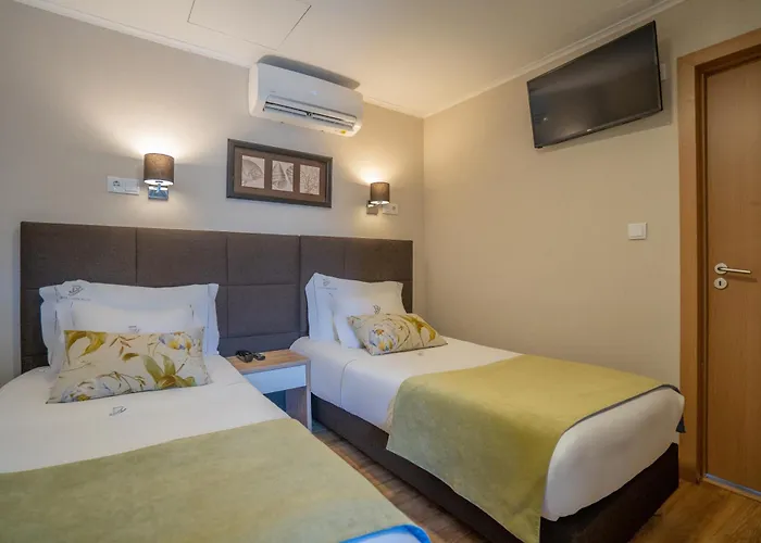 Dinya Lisbon Hotel