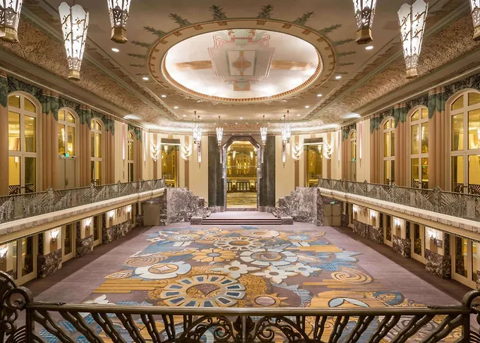 Hilton Cincinnati Netherland Plaza