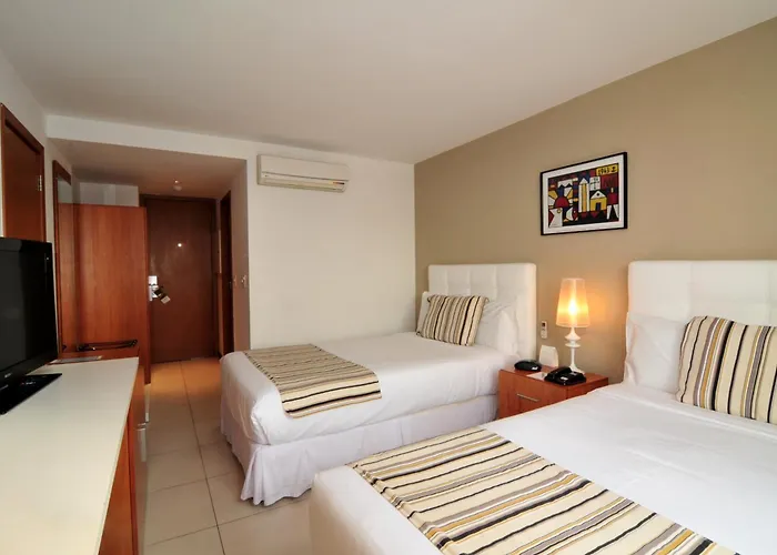 Real Colonia Hotel & Suites