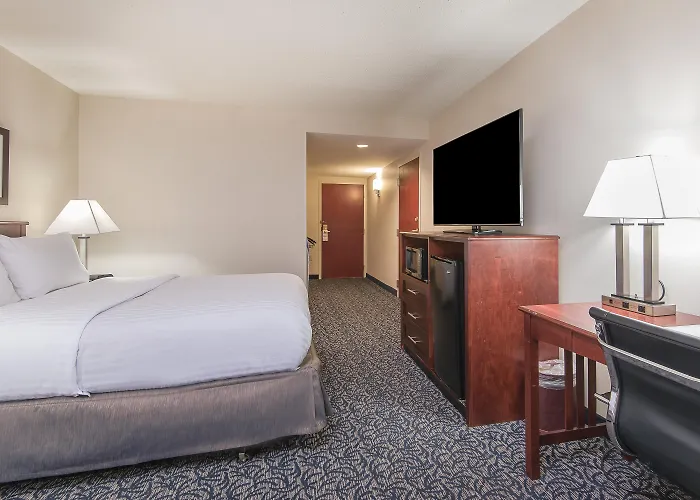 Holiday Inn Express & Suites Philadelphia - Mt Laurel By Ihg