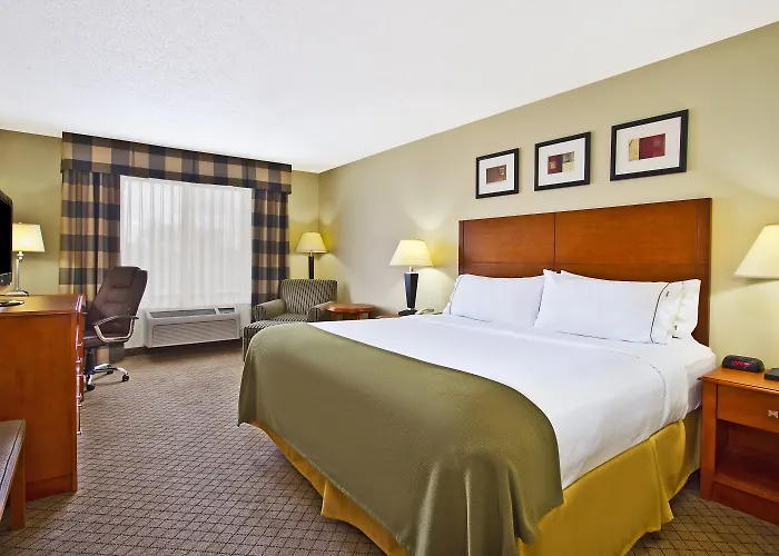 Holiday Inn Express Hotel & Suites Goshen By Ihg