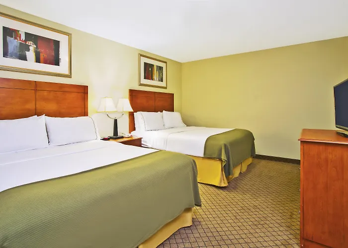 Holiday Inn Express Hotel & Suites Goshen By Ihg