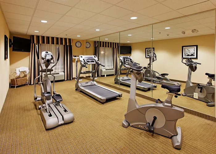 Holiday Inn Express Hotel & Suites Talladega By Ihg