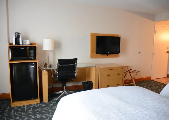 Holiday Inn Express Stamford, An Ihg Hotel