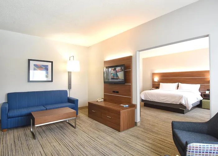 Holiday Inn Express & Suites Southern Pines-Pinehurst Area By Ihg