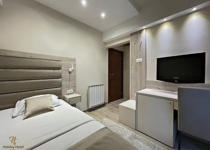 Hotel Holiday