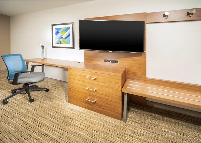 Holiday Inn Express & Suites Brevard A City Center By Ihg