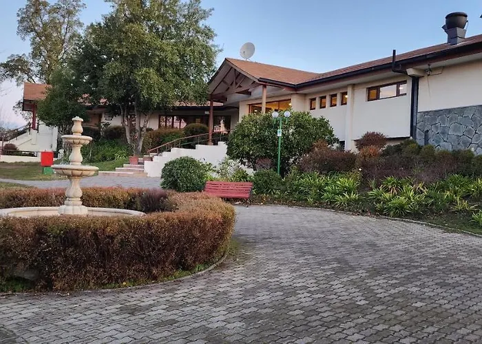 Hotel y Cabañas Las Mellizas - Caja Los Andes