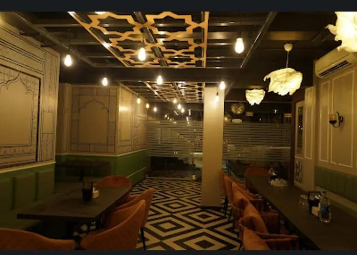 Hotel Lavish Inn