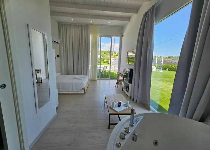 Pool Suite - Citta Bianca