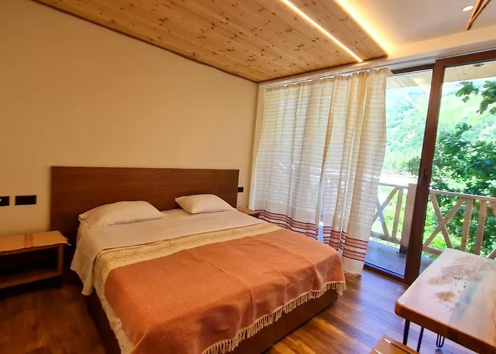 NeoKulla Hotel - Hikers Hive