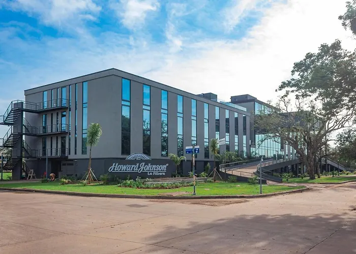 Howard Johnson Plaza La Ribera