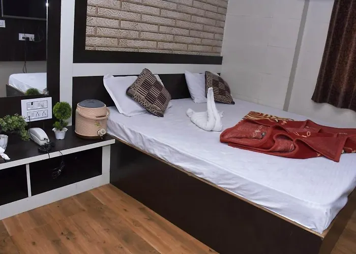 Hotel Qadri 4 Min Distance From Dargah