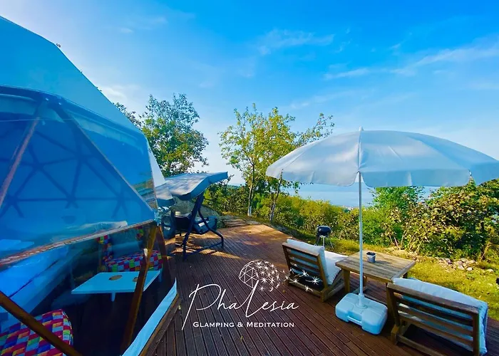 Phalesia Glamping Otel