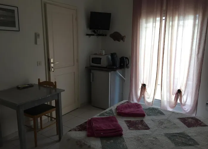 Grande chambre dans villa proche de la plage