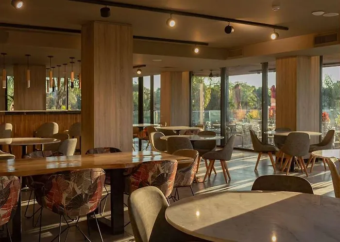 Howard Johnson By Wyndham Resistencia La Ribera
