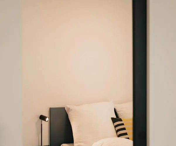Cella Apartments ****