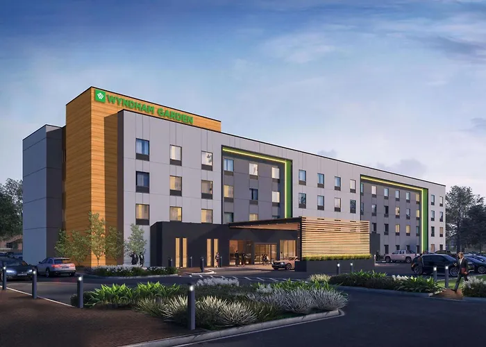 Wyndham Garden Orlando Airport - Free Airport Shuttle - Park N' Fly Available
