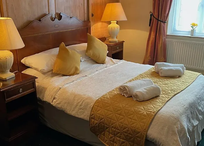 Crown Hotel