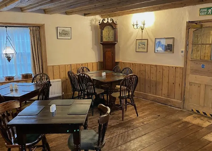 Crown Hotel