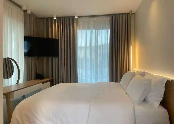Balance Accommodation