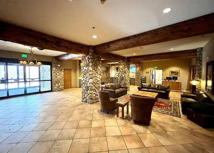Mt Cb Base Area With King Bed, Outdoor Hot Tub & Pool