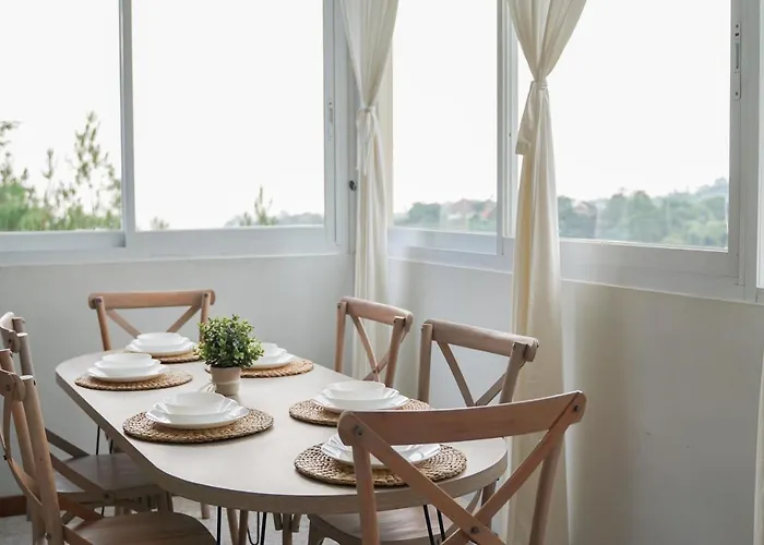 Over Easy Apartment