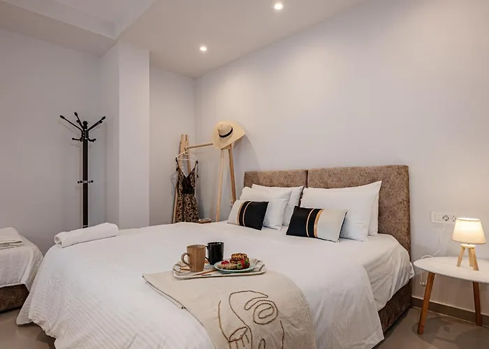 Amina Apartments