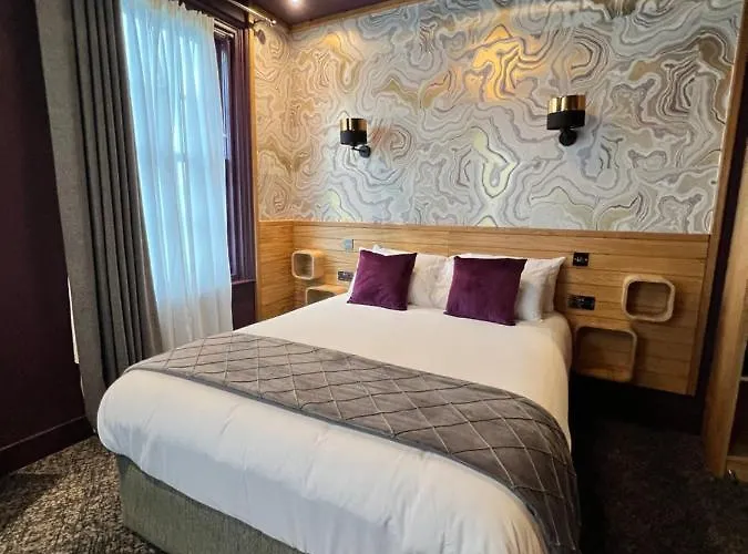 Lough Rooms At The Artisan