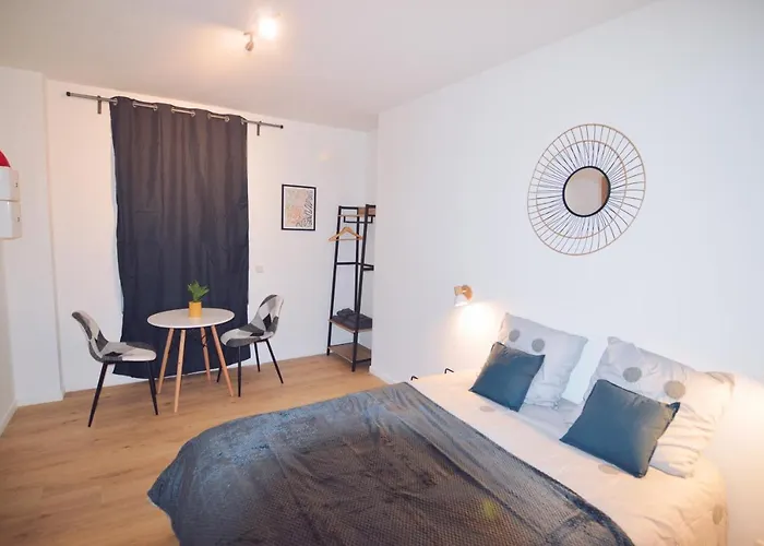 Studios Lsquare Residence Afpa
