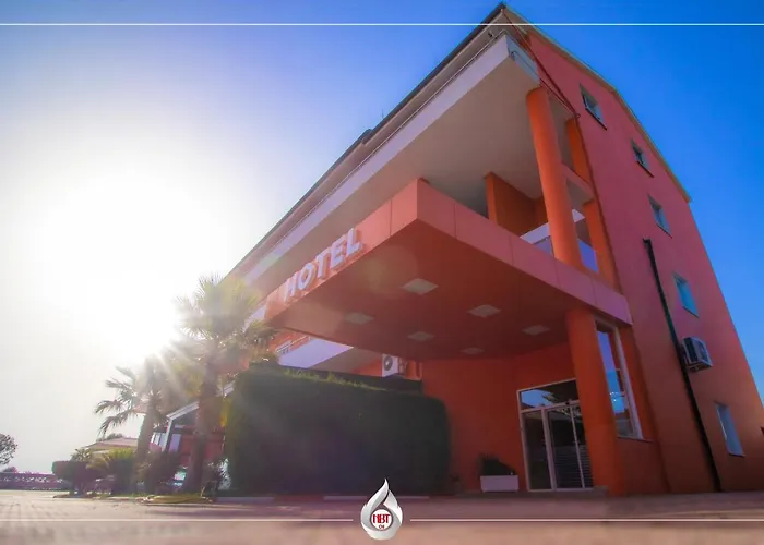 NBT Hotel Lac