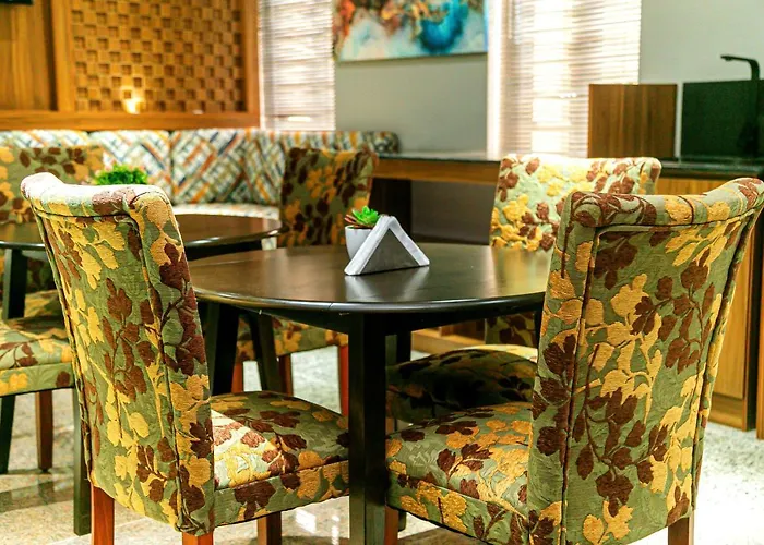 Fragrance Apartments And Suites