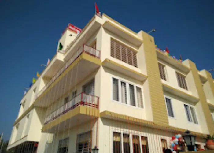 Hotel Yash Palace & Ok Veg Resturant Maihar