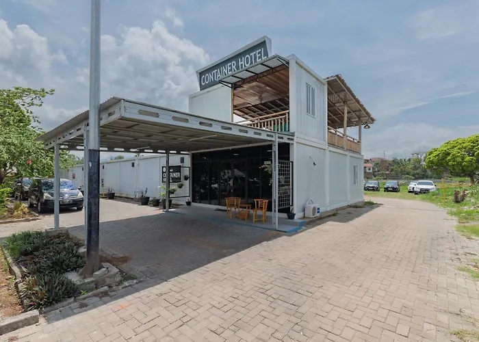 Reddoorz Container @ Teras Cimanuk Garut