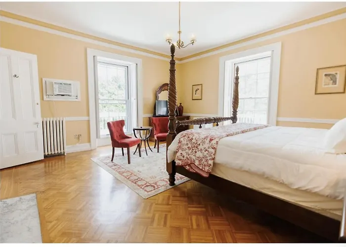 The Hamilton Hoppin House