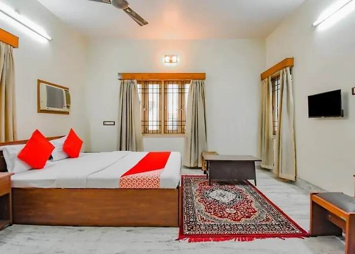 Oyo Retro Residency
