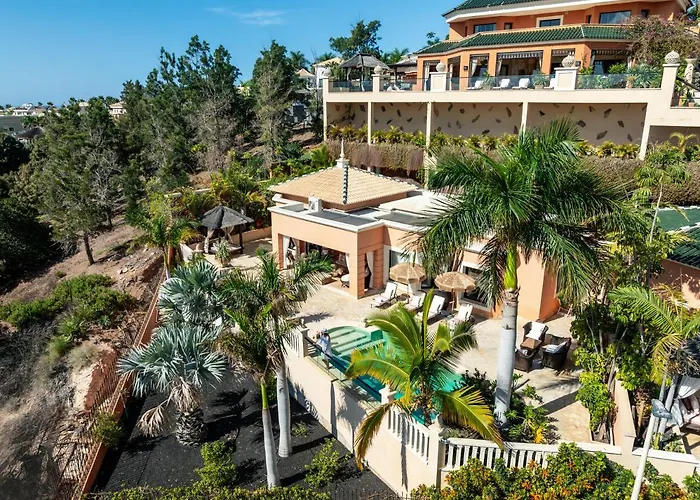 Royal Garden Villas, Luxury Hotel
