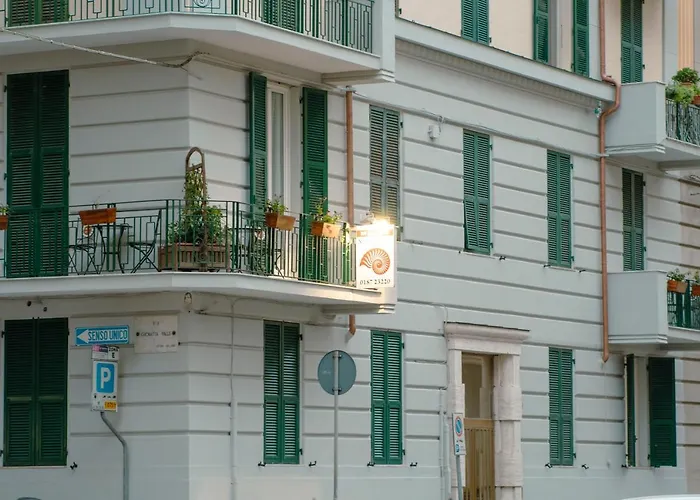 Nautilus Hotel