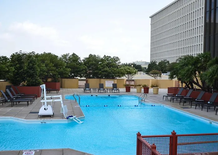 Best Houston Hotels For Families With Kids