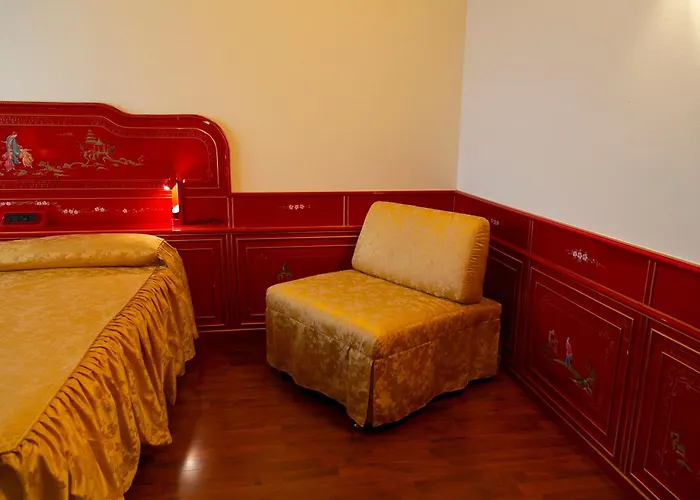 Melas Hotel