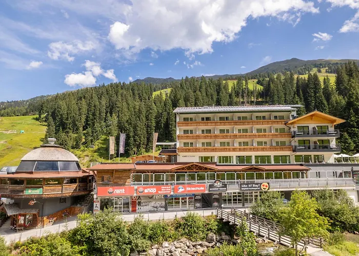 Berghotel Hochfuegen