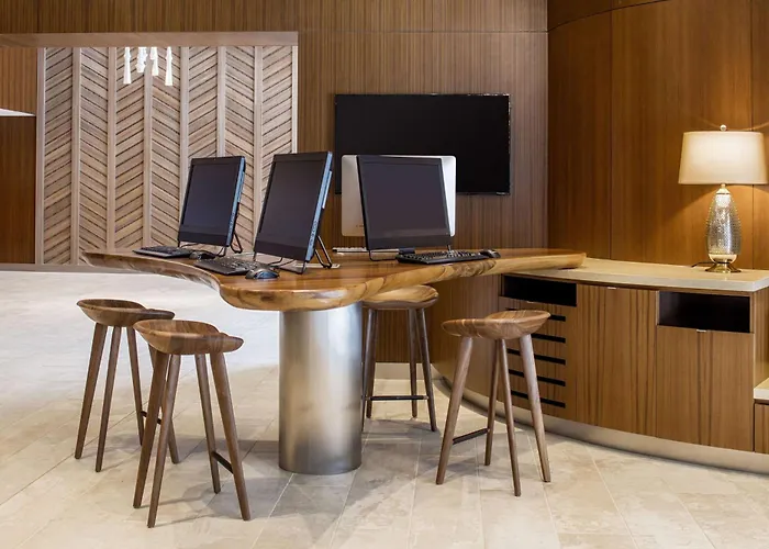 Hilton Garden Inn Waikiki Beach